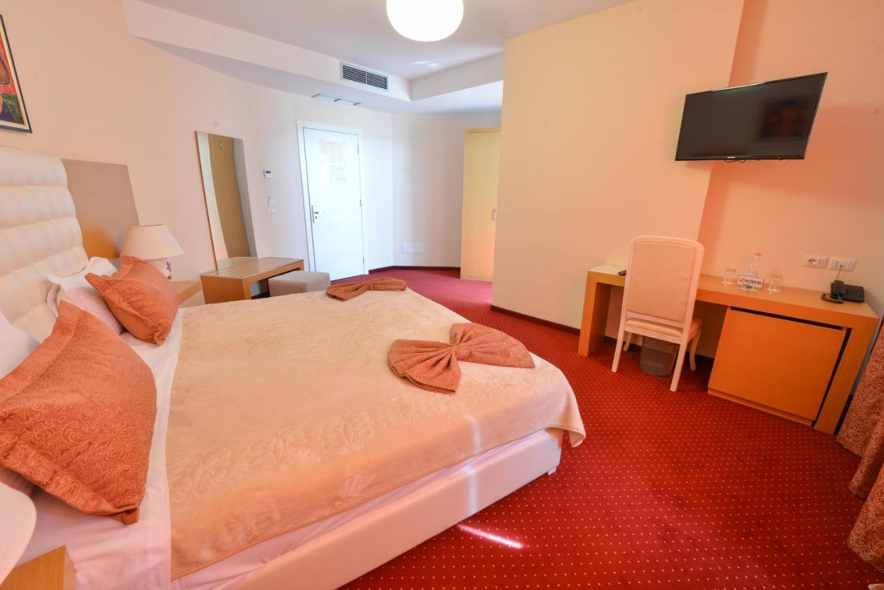 Jolly Hotel Lezhë 외부 사진