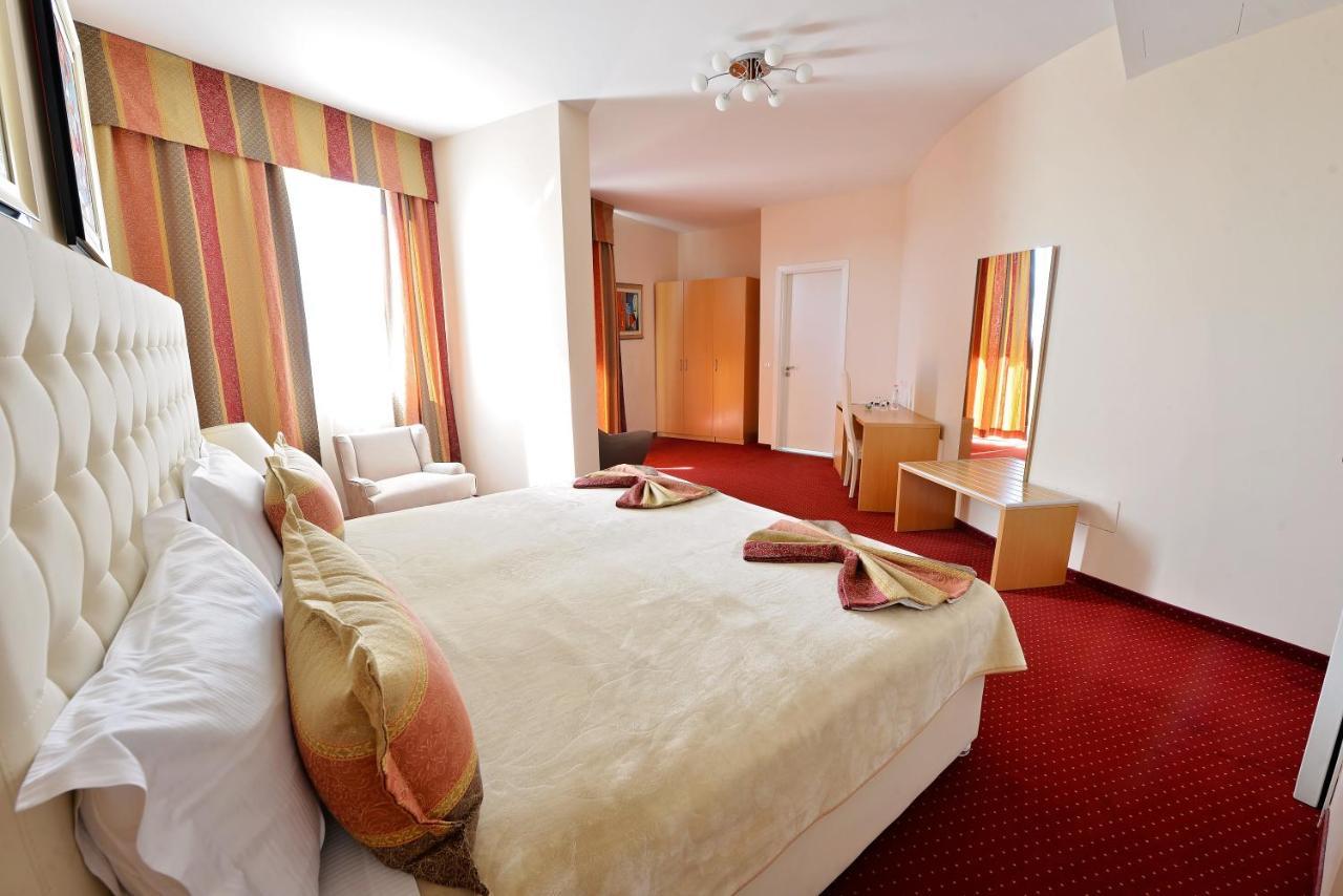 Jolly Hotel Lezhë 외부 사진